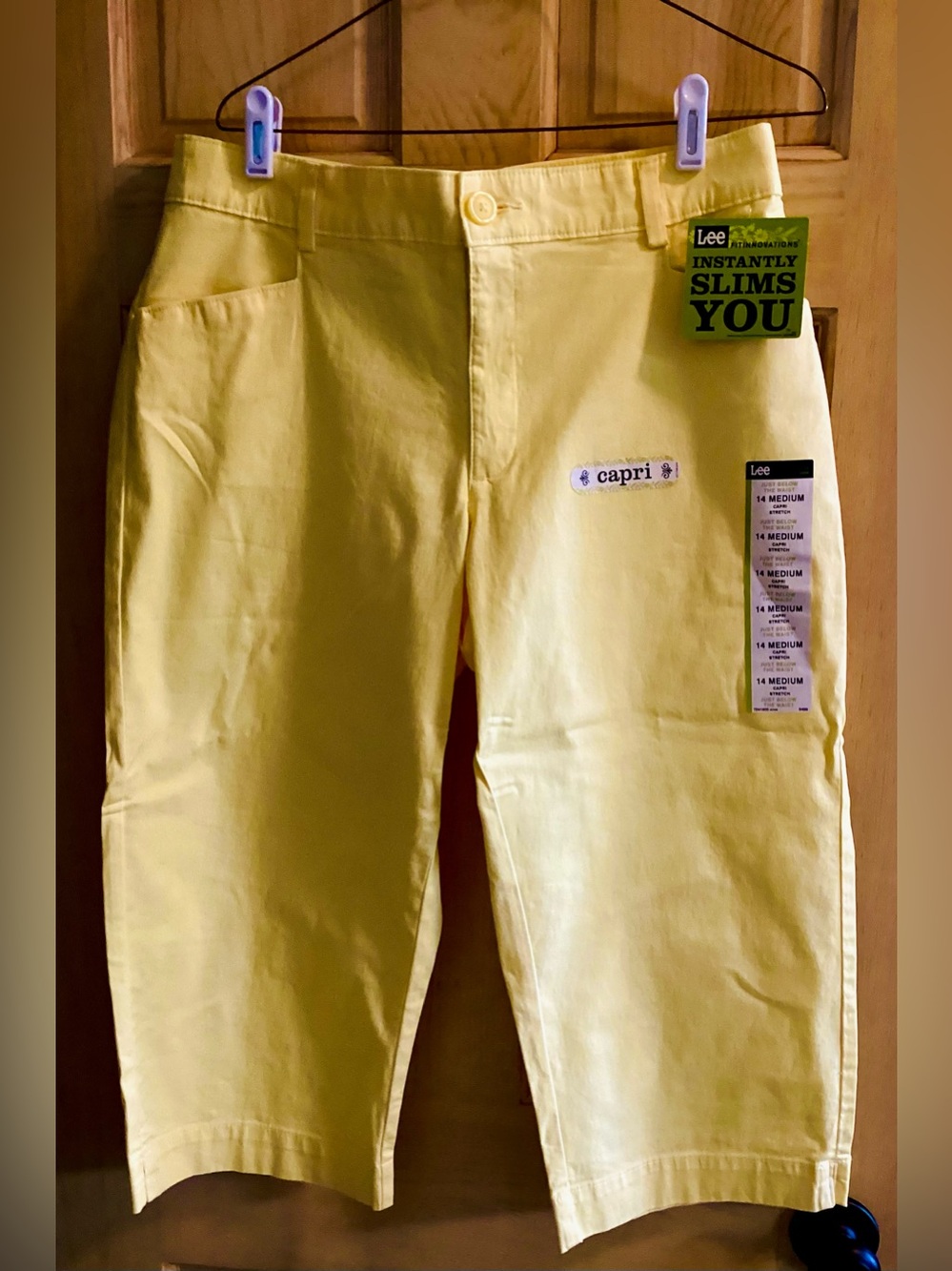 Lee Riders Khaki Capri Pants, NWT